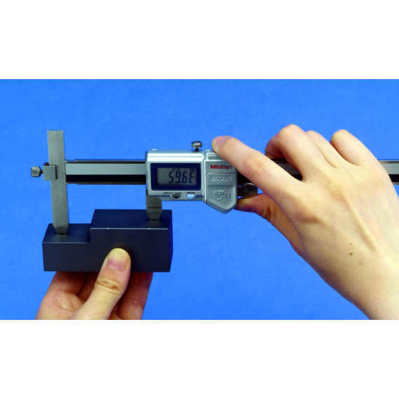 MITUTOYO 573-705-20 Digital ABS Offset Centerline Caliper Inch/Metric, 0,404-6,4", IP67, Thumb Roller